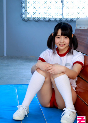 伊澄知世 Tomoyo Isumi